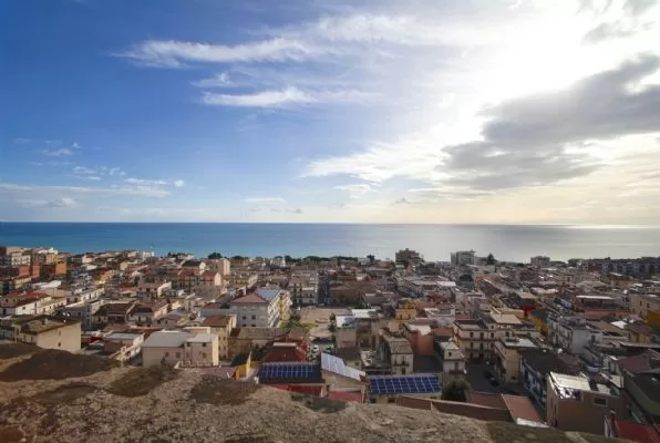 Historický apartmán s potenciálem terasy v Trebisacce