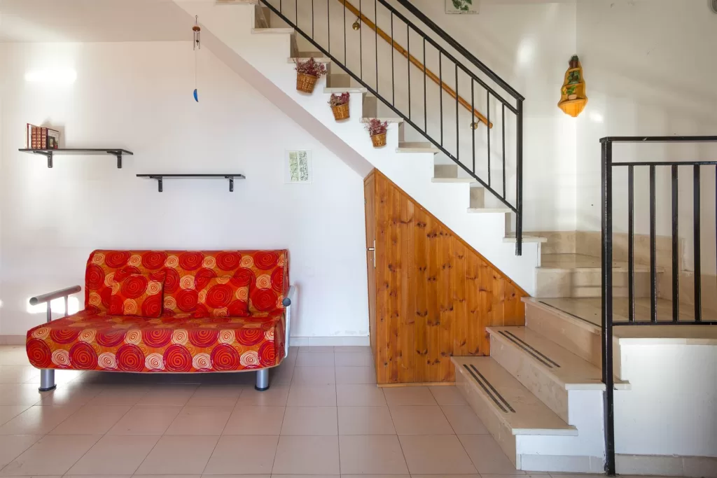 Řadová vila s úchvatným výhledem na moře v kondominiu Baia del Castello